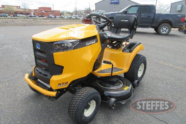  Cub Cadet XT2 LX46_0.jpg